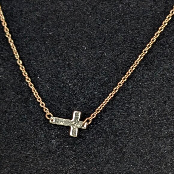 Marina de Buchi Dainty GP Crucifix Necklace - Picture 3 of 6